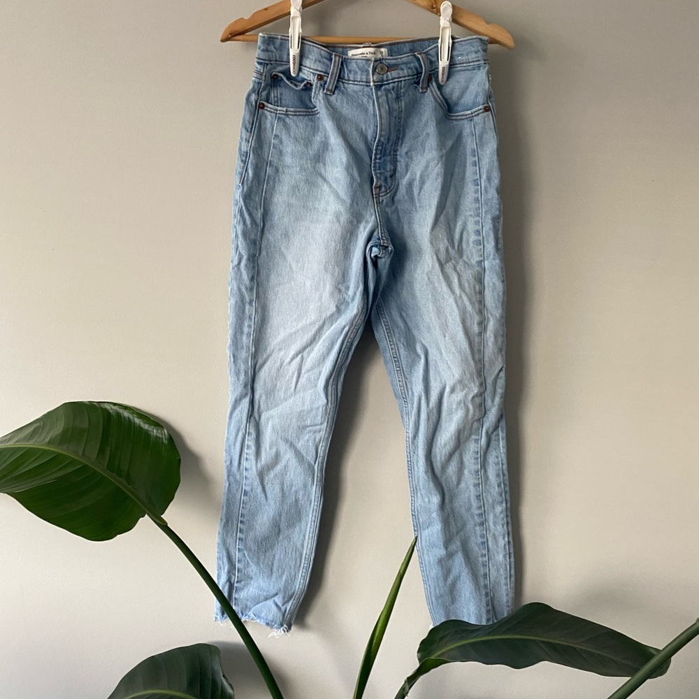 Abercrombie & Fitch ‘The Skinny High Rise’ Jeans